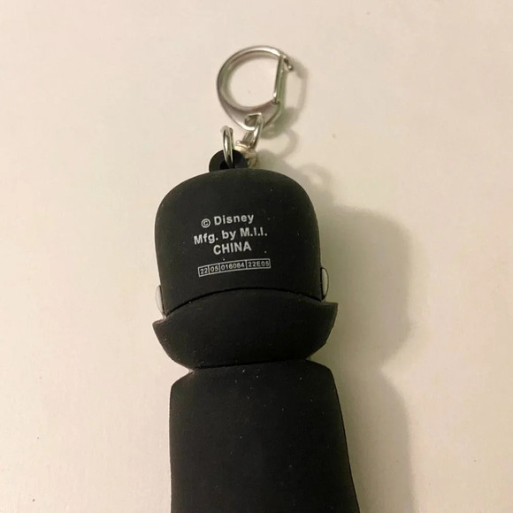 Disney Hocus Pocus Series 2 Keychain Figures  Set of 2 Bus Driver and Dave - Picture 12 of 13